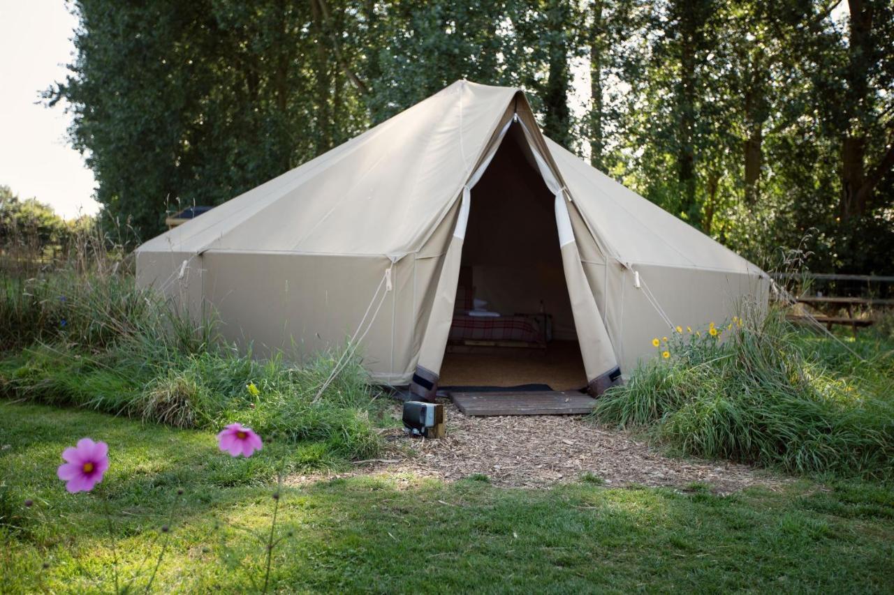 Horsley Hale Farm Glamping Hotel Ely Bagian luar foto