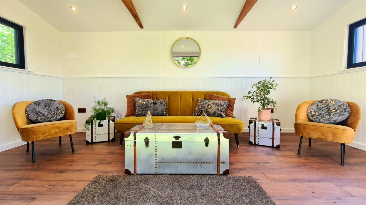 Horsley Hale Farm Glamping Hotel Ely Bagian luar foto